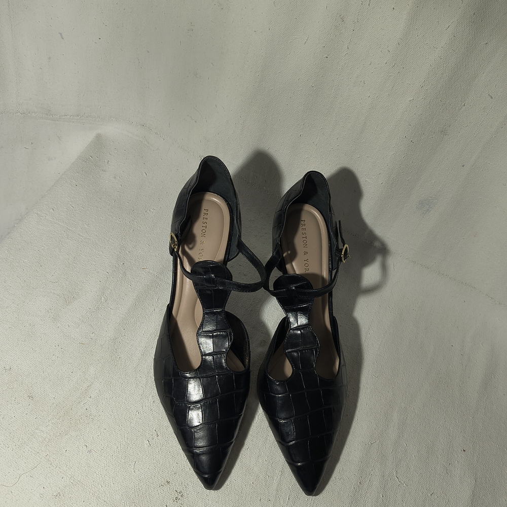 Women's Size 8 Black Croc-Patterned Strap Pumps With 3.5 Heels By Preston & York